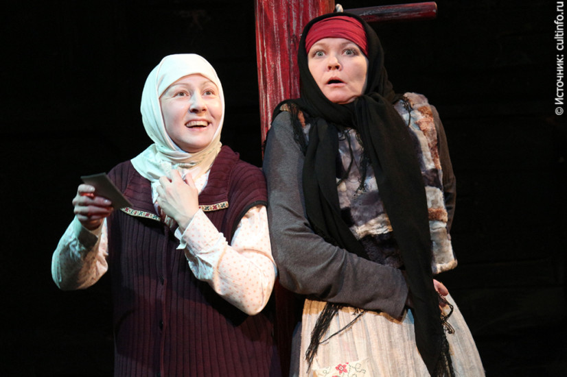 В роли Марьи в спектакле «Марьино поле». 2014